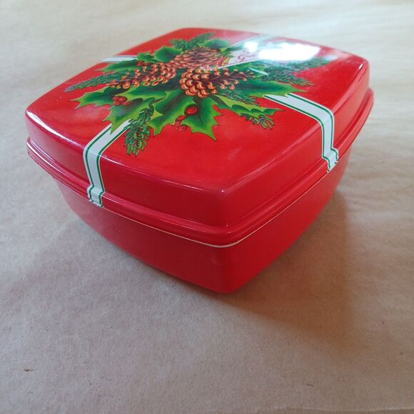 Vintage Christmas Seasons Greetings Square Cookie Container Plastic Holiday - Picture 3 of 7